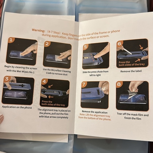 Magic John Screen Protector iPhone 13 - Picture 7 of 8